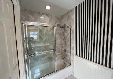 Weston Elegance: Bathroom Tile and Paint Refresh