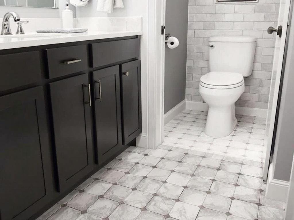 Comprehensive guide to successfully installing a tile floor.