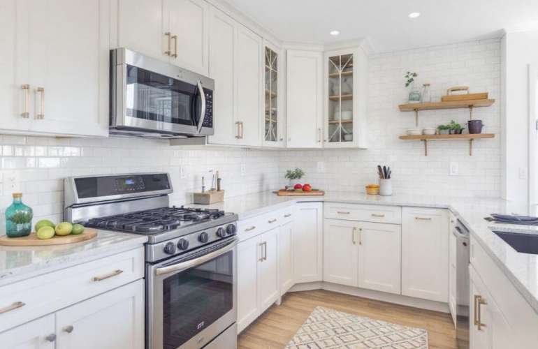 Finding Premier Kitchen Renovation Contractors Near Braintree, MA: Streamlining Your Remodeling Experience