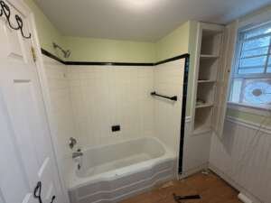 needham-2nd-floor-bathroom-before-tub-and-linen-shelves